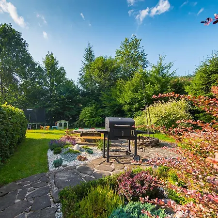 Emilia Quarto em Acomodações Particulares *